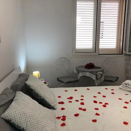 Bed & Breakfast Diamond